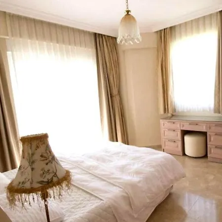Hyatt Fairfax Apartment